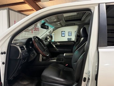 Used 2019 Lexus GX 460 Premium image 9