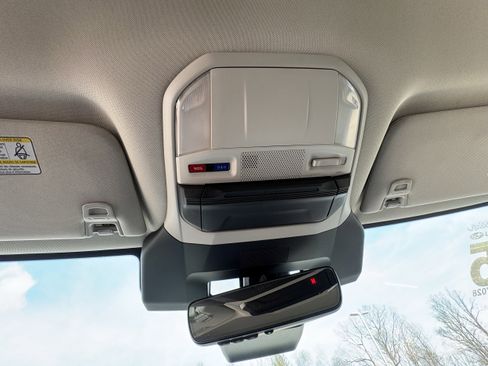 Used 2025 Subaru Ascent Premium image 24