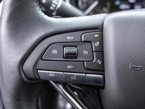 Used 2025 Cadillac XT6 Premium Luxury image 14