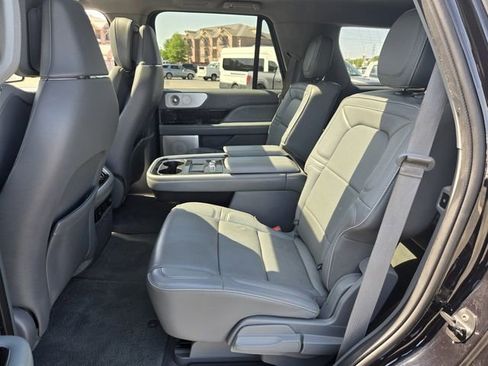 Certified 2019 Lincoln Navigator Reserve AWD/4WD image 13