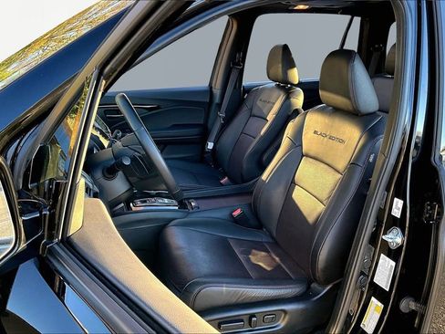 Used 2022 Honda Pilot Black Edition image 17