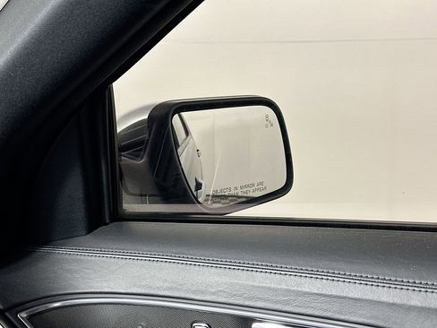Used 2019 Ford Explorer Platinum AWD/4WD image 25