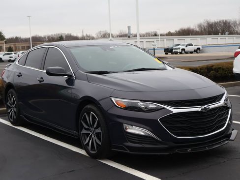 Certified 2025 Chevrolet Malibu RS w/ LPO, Floor Liner Package image 3