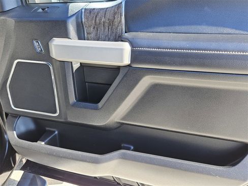 Used 2017 Ford F450 Lariat w/ Lariat Ultimate Package image 35