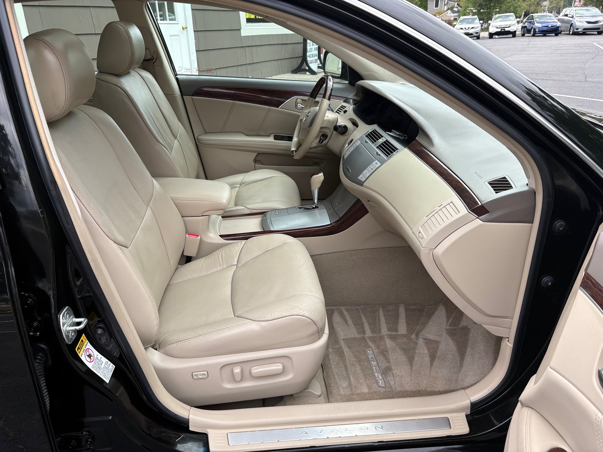 Used 2008 Toyota Avalon Limited FWD image 33