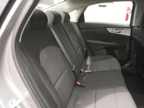 Used 2024 Kia Forte LXS w/ LXS Technology Package FWD image 16