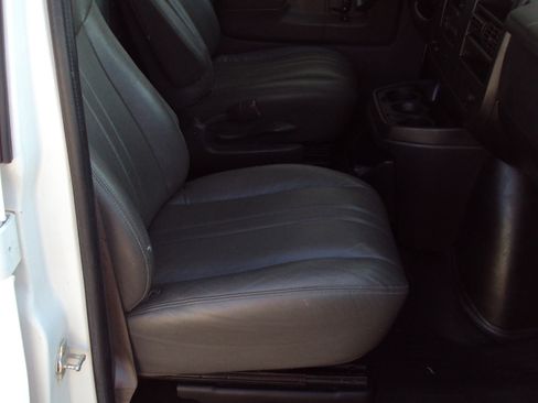 Used 2014 Chevrolet Express 1500 AWD image 20