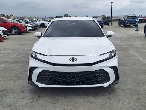 Used 2026 Toyota Camry SE FWD image 2