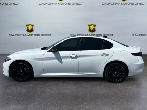 Used 2021 Alfa Romeo Giulia Sprint w/ Nero Edizione RWD image 2