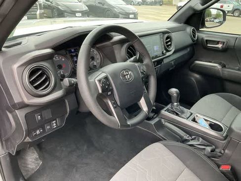 Used 2023 Toyota Tacoma TRD Off-Road image 10
