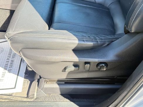 Used 2019 Subaru Ascent Limited AWD/4WD image 16