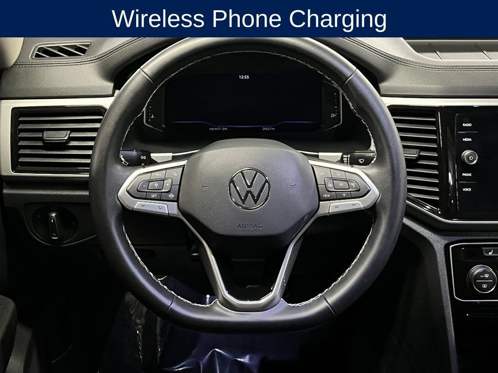 Used 2023 Volkswagen Atlas SE w/ Panoramic Sunroof Package FWD image 9