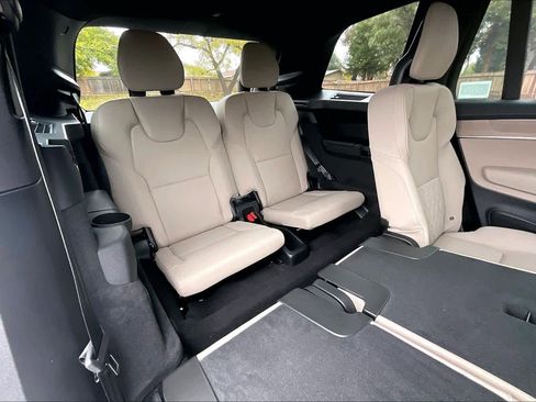 New 2026 Volvo XC90 B6 Plus w/ Protection Package Premier image 28