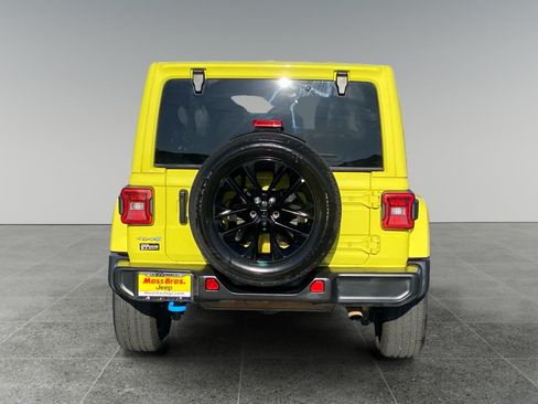 Used 2024 Jeep Wrangler Unlimited Sahara AWD/4WD image 4