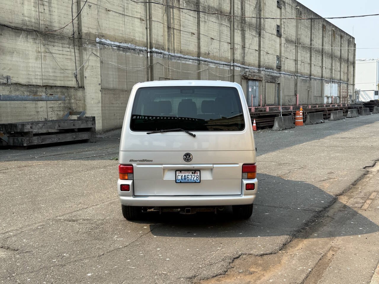 Used 2003 Volkswagen Eurovan MV FWD image 40