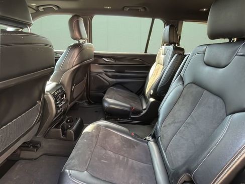 Certified 2025 Jeep Grand Cherokee L Altitude AWD/4WD image 20