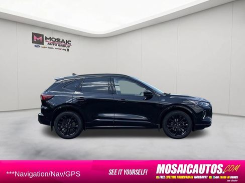 Used 2023 Ford Escape ST-Line Elite w/ Premium Technology Package AWD/4WD image 8
