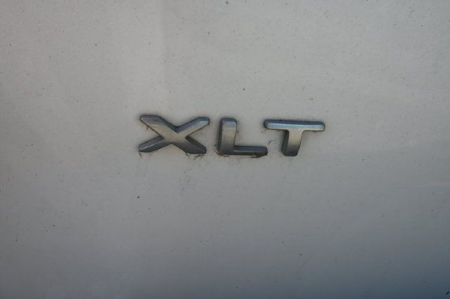 Used 2017 Ford Expedition XLT w/ Equipment Group 202A AWD/4WD image 8