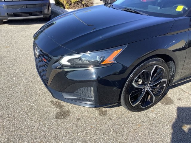 Used 2023 Nissan Altima 2.5 SR FWD image 33