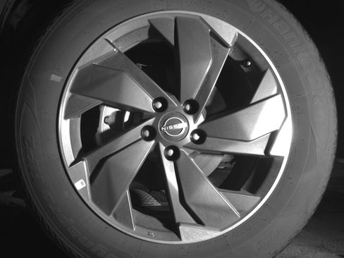 Used 2025 Nissan Rogue SV image 12