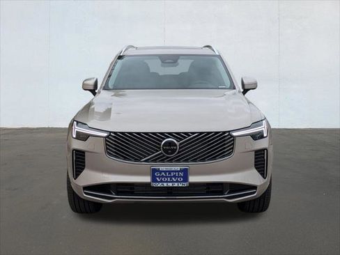 New 2026 Volvo XC90 T8 Plus w/ Protection Package AWD/4WD image 4