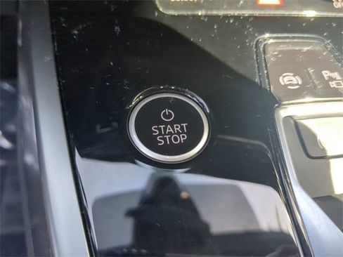 Used 2023 Audi Q4 e-tron Premium Plus w/ Premium Plus image 32