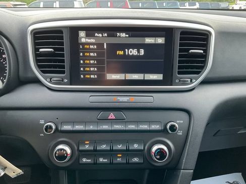 Used 2021 Kia Sportage LX FWD image 18