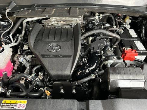 Used 2025 Toyota Grand Highlander AWD image 25