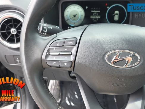 Used 2022 Hyundai Kona Limited w/ Cargo Package FWD image 17