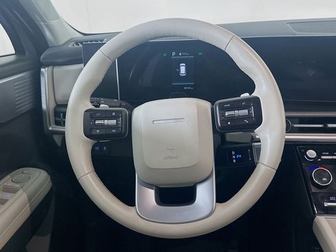 Used 2025 Hyundai Santa Fe SEL image 18