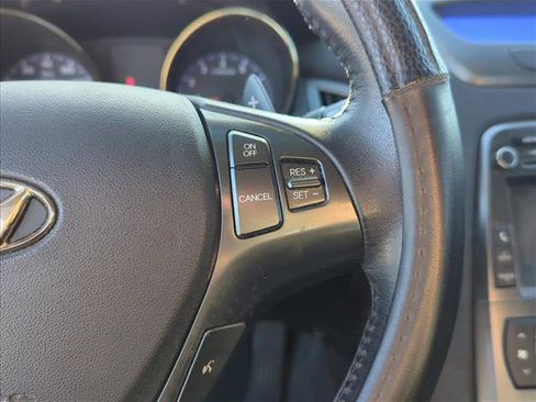 Used 2011 Hyundai Genesis 2.0T image 14