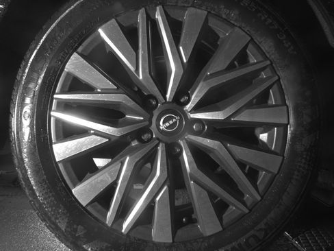 Used 2025 Nissan Altima 2.5 SV image 15