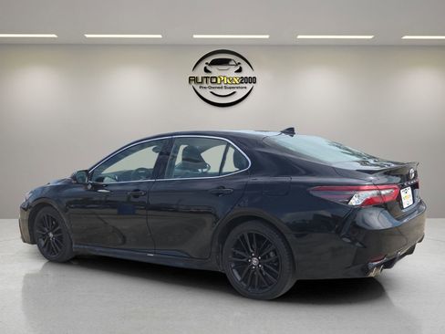 Used 2023 Toyota Camry XSE image 5