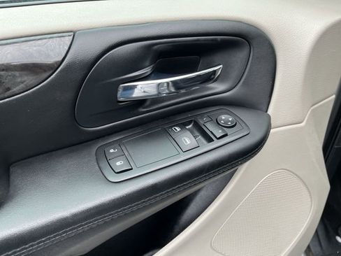 Used 2014 Dodge Grand Caravan SE w/ Quick Order Package 29E SE image 17