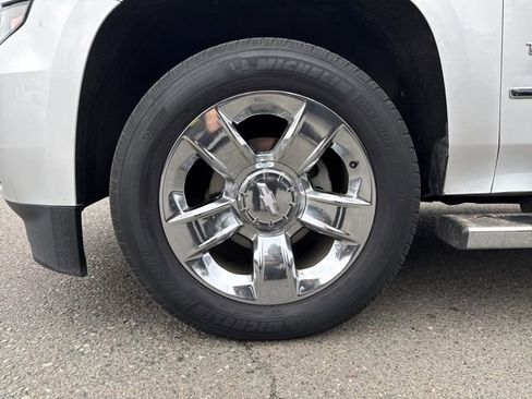 Used 2017 Chevrolet Tahoe LT w/ LT Signature Package image 20
