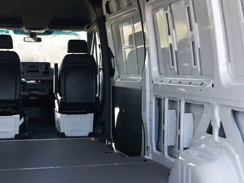 New 2025 Mercedes-Benz Sprinter 2500 image 21