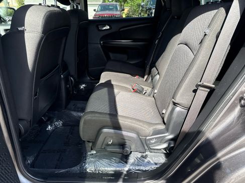 Used 2019 Dodge Journey SE w/ Premium Group FWD image 13