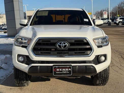 Used 2016 Toyota Tacoma SR5 image 9