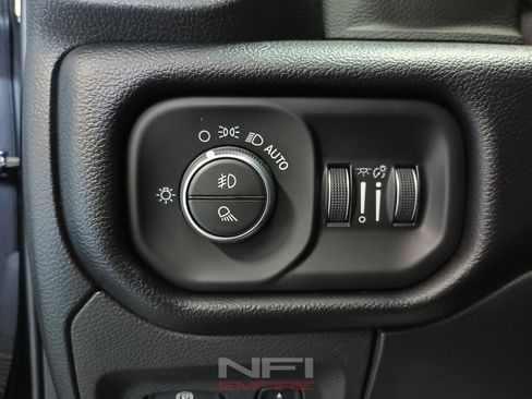Used 2019 RAM 1500 Big Horn AWD/4WD image 27