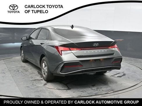 Used 2024 Hyundai Elantra SE image 10