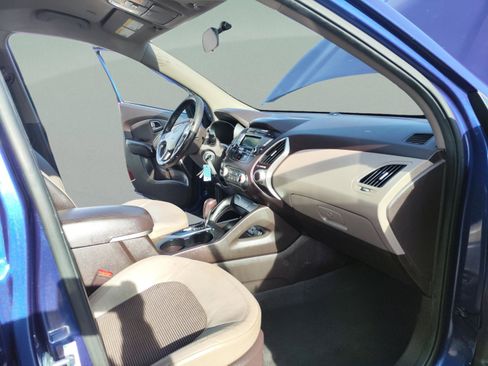 Used 2011 Hyundai Tucson GLS image 17