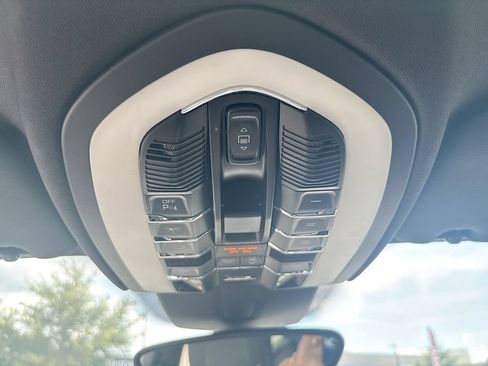 Used 2017 Porsche Cayenne AWD/4WD image 43