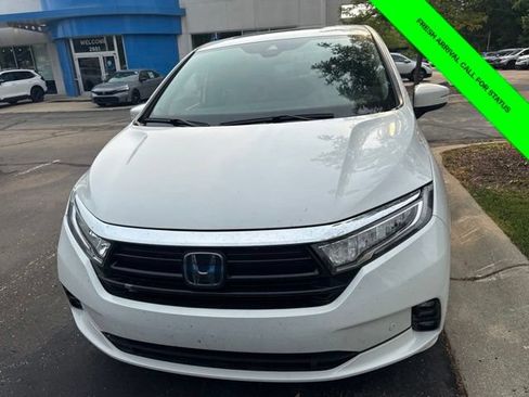 Used 2023 Honda Odyssey Elite image 2