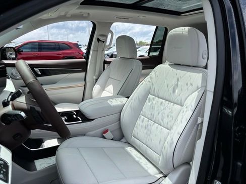 New 2026 Buick Enclave Avenir w/ Super Cruise Package AWD/4WD image 21