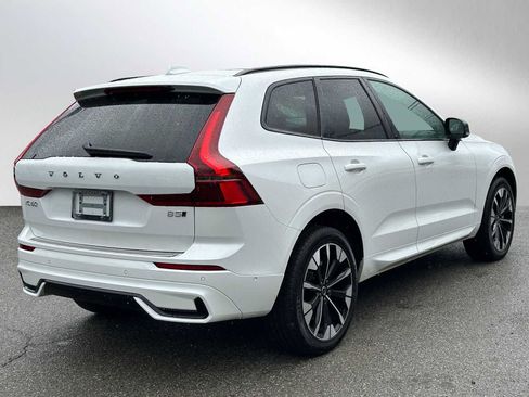 Used 2026 Volvo XC60 B5 Plus w/ Protection Package Premier AWD/4WD image 3