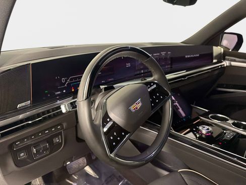 Used 2025 Cadillac Escalade Sport w/ Touring Package image 39