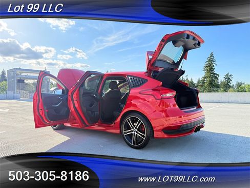 Used 2017 Ford Focus ST FWD image 31