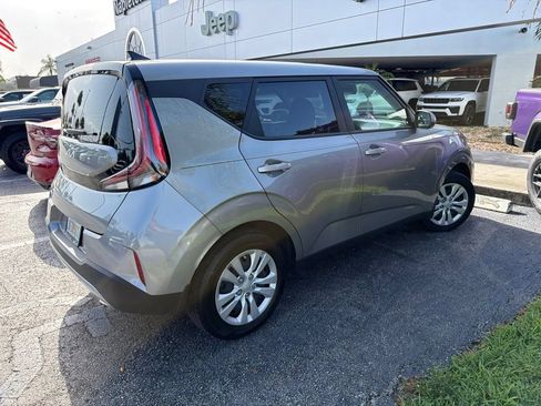 Used 2024 Kia Soul LX FWD image 15