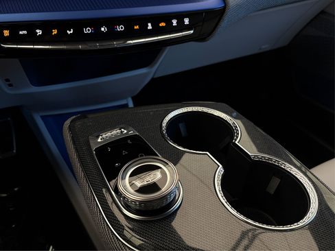 New 2026 Cadillac Lyriq V image 27