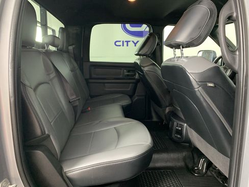 Used 2022 RAM 2500 Tradesman w/ Chrome Appearance Group image 38